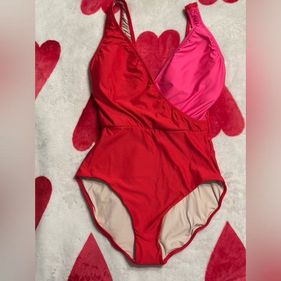 NWT Hermoza Vera Colorblock One Piece Swimsuit in Pink / Poppyred - Picture 10 of 12